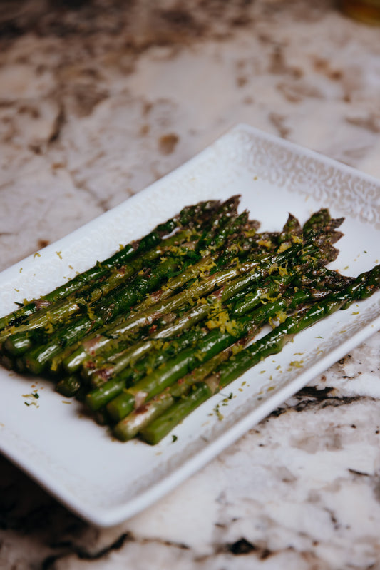 The Side Dish That Steals the Show: Garlic-Lemon Asparagus